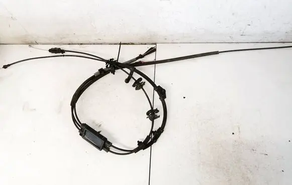 Handbrake/parking brake wiring cable