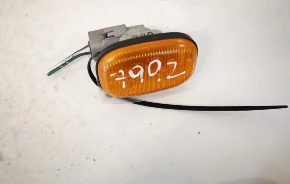 Toyota RAV 4 (XA20) Front fender indicator light
