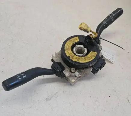 Wiper turn signal indicator stalk/switch