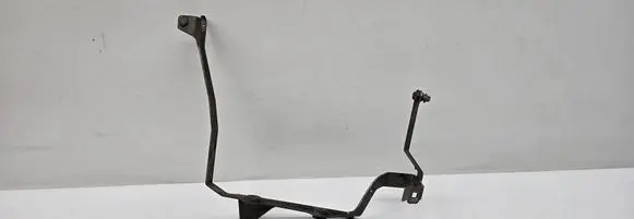 Mercedes-Benz C W204 Radiator support slam panel bracket A2045002231