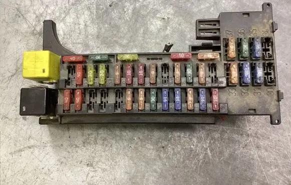 Mercedes-Benz SLK R170 Fuse module 0025422119