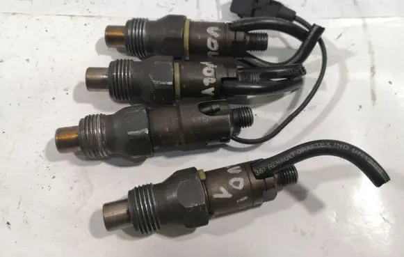 Volvo S40, V40 Fuel injector LCR6735401D LDC009R01A