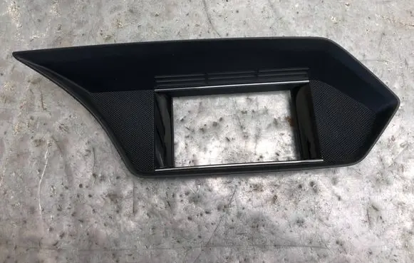 Mercedes-Benz E W212 Radio/GPS head unit trim A2126801236BILI A2126801236