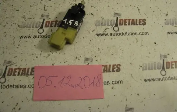 Mercedes-Benz A W169 Brake pedal sensor switch A0015456709