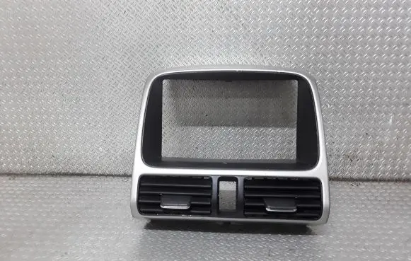 Honda CR-V Dash center air vent grill