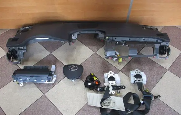 Lexus NX Radio/GPS head unit trim