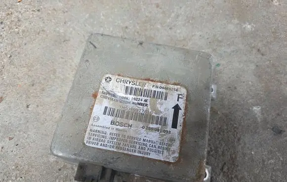 Chrysler Voyager Airbag control unit/module 04686256