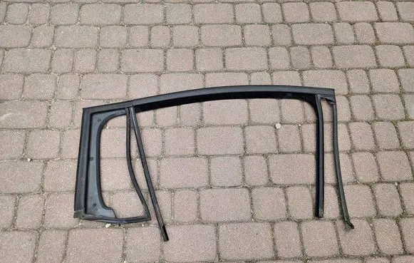 Opel Zafira C Rear vent window glass 13260088