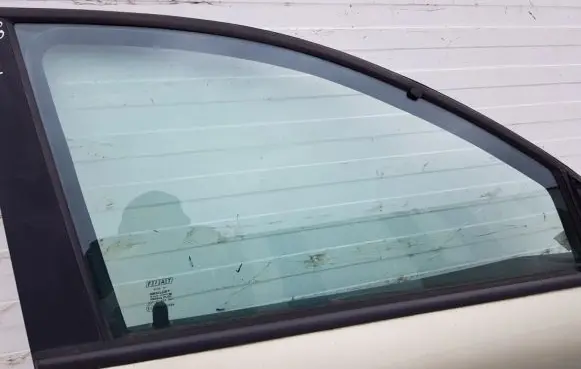 Fiat Bravo - Brava Front door window glass four-door
