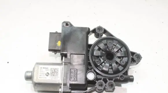 KIA Xceed Front door window regulator motor 82450J7010