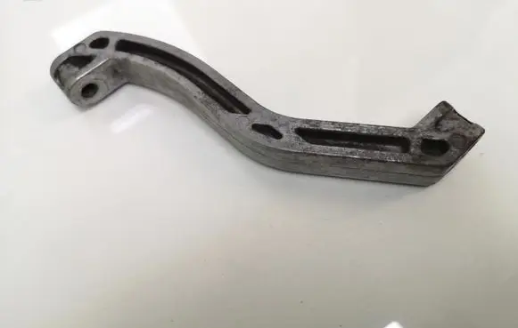 Volkswagen PASSAT B6 Engine mounting bracket 1K0199359E