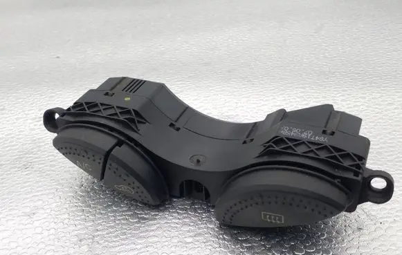 Ford Focus Windscreen/window heater switch YS4T19A945BA