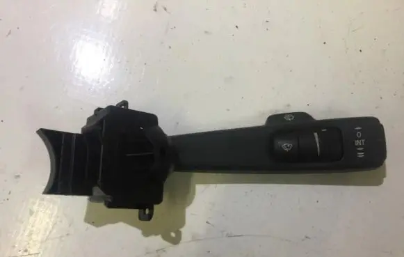 Volvo V50 Wiper control stalk nenustayta