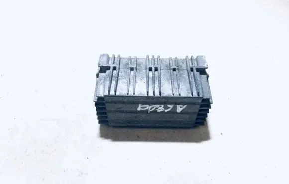 Opel Vectra C Glow plug pre-heat relay 