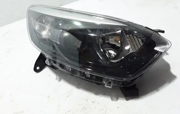 Renault Captur Headlight/headlamp 260105066R
