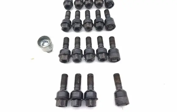 Porsche Taycan 9J1 Nuts/bolts 