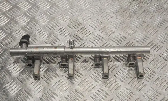 Ford Fiesta Fuel main line pipe CJ5G9H487BA