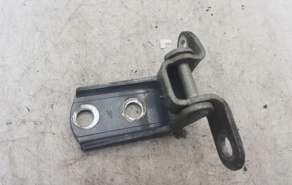 Toyota Corolla Verso AR10 Rear door upper hinge NOCODE