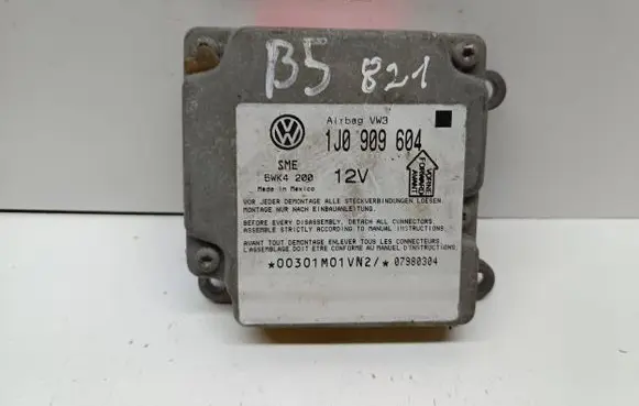 Volkswagen PASSAT B5 Airbag control unit/module 1J0909604 07980304 5WK4200