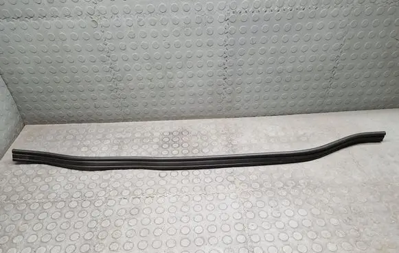 BMW 2 Active Tourer U06 Engine compartment rubber 8737151