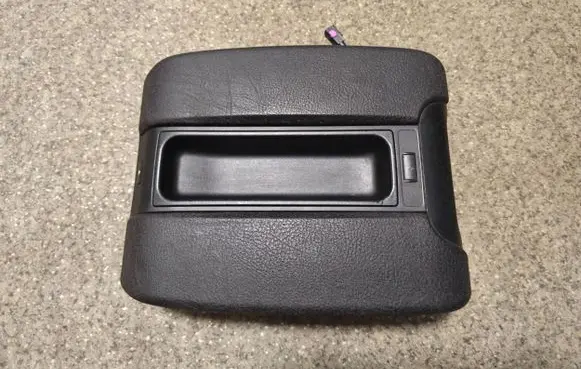 BMW 5 E39 Armrest 804033