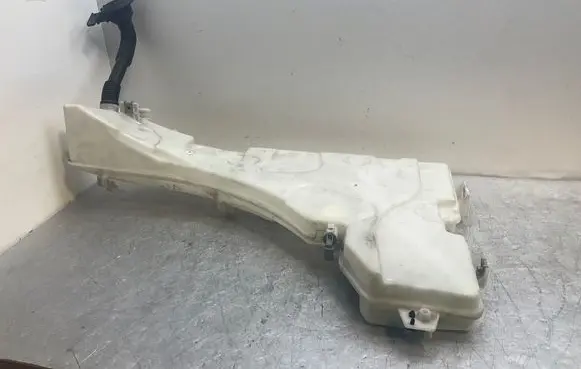 BMW X5 E70 Windshield washer fluid reservoir/tank 7161476 7161465 7190998