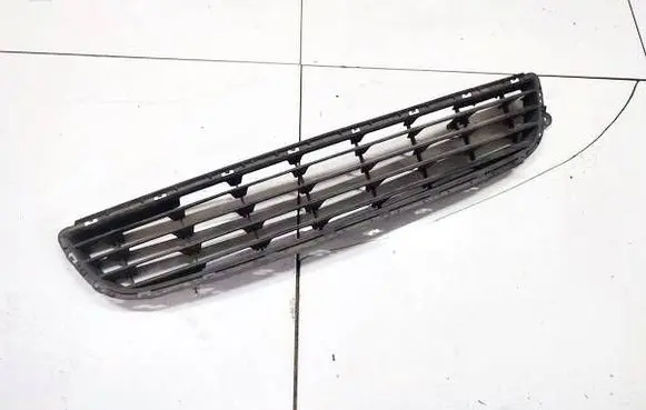 Opel Zafira B Front grill F0313986