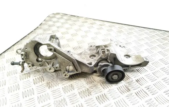 Skoda Fabia Mk2 (5J) Engine mounting bracket 03L903143Q A99000