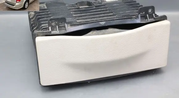 Dodge Grand Caravan Dashboard storage box/compartment 1QL59BD1AB L0204785