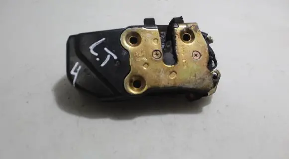 Chrysler 300M Rear door lock