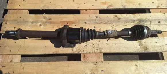 Toyota Avensis T250 Front driveshaft 