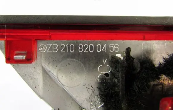 Mercedes-Benz E W210 Third/center stoplight 2108200456
