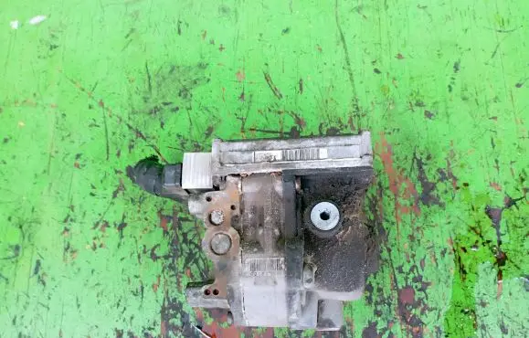 Ford Mondeo MK II ABS Pump F7RF2C219AA