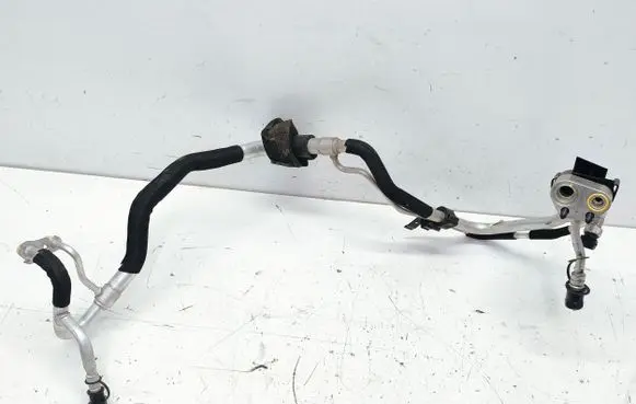 Volvo XC70 Air conditioning (A/C) pipe/hose 31366029