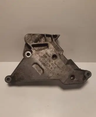 Volkswagen PASSAT B6 Engine mounting bracket 03G199207F A1519003 200KTS61
