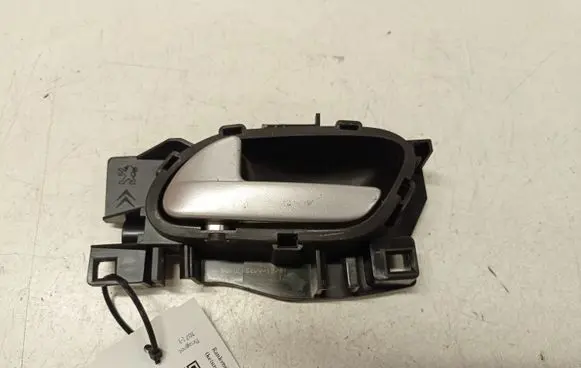 Peugeot 207 Front door interior handle 303966