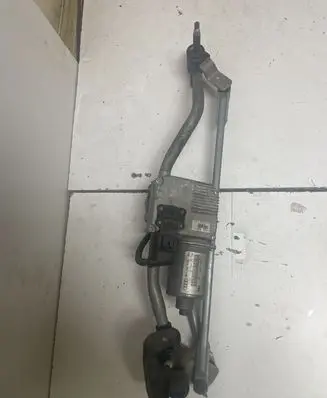 Audi A4 S4 B8 8K Front wiper linkage and motor 8K1955119A