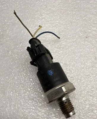 BMW X5 E53 Fuel pressure sensor 0281002475 9108005687 010926