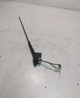 Mitsubishi Outlander Radio antenna 