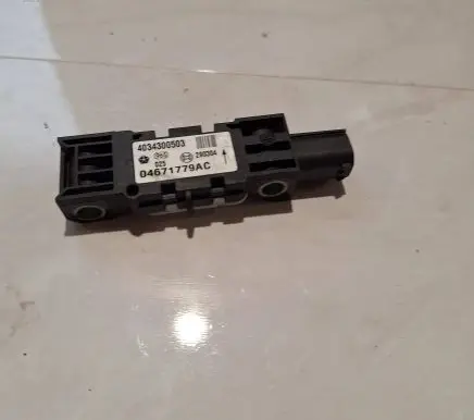 Chrysler 300 - 300C Airbag deployment crash/impact sensor 04671779AC 4034300503 290304