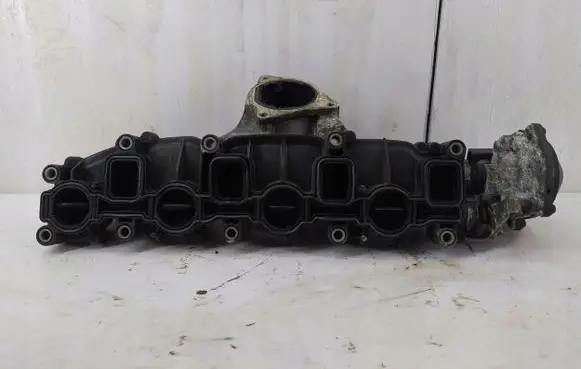 Volkswagen PASSAT B6 Intake manifold 03L129711E