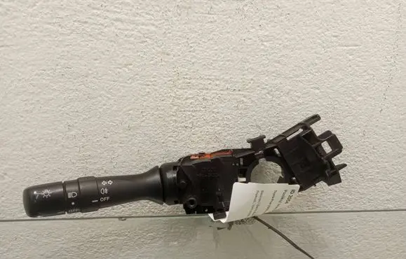 Wiper turn signal indicator stalk/switch