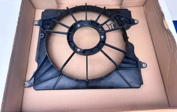 Honda CR-V Radiator cooling fan shroud 19015R7CG01
