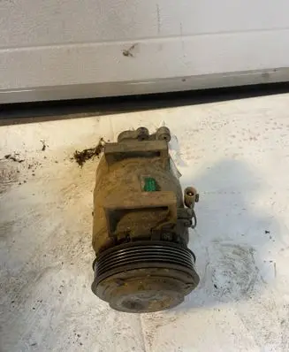 Volvo XC90 Air conditioning (A/C) compressor (pump) 8708581