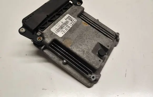 Audi A4 S4 B7 8E 8H Engine control unit/module 8E0910115H 0261S02144