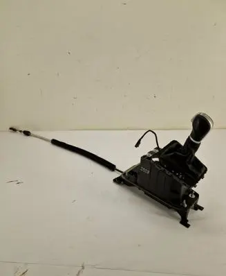 Volkswagen PASSAT B8 Gear shifter/selector 5K0713079