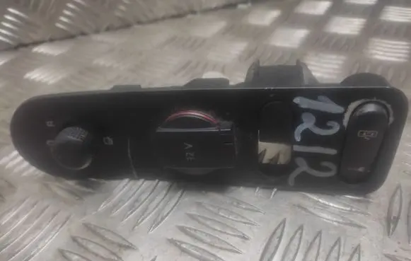 Seat Altea Wing mirror switch 1284