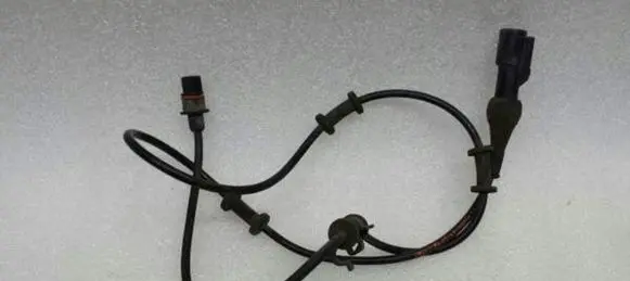 Jaguar XJ X350 ABS brake wheel speed sensor 2W932C204AD C2C34640