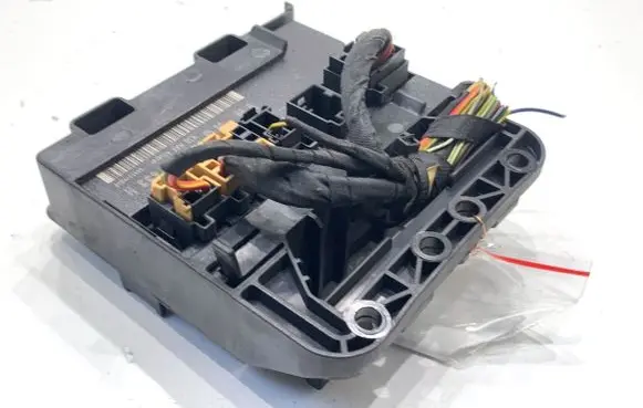 Volkswagen PASSAT B6 Central body control module 3C0959433H
