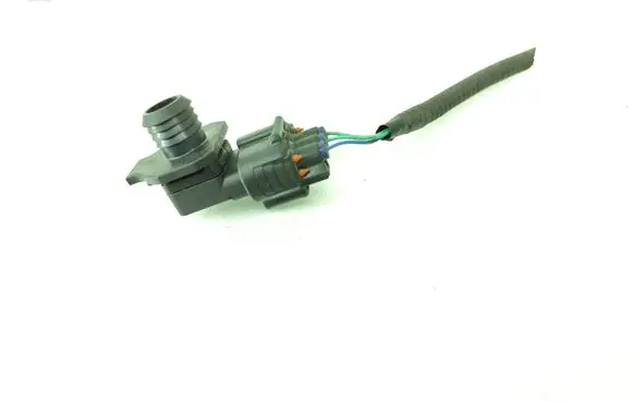 BMW 5 E60 E61 Breather hose sensor 0798009930